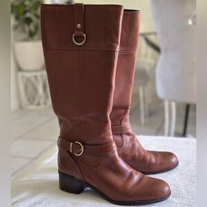 Bandolino 8 1/2 Brown Leather Knee-High Boots with zipper rider gold accents